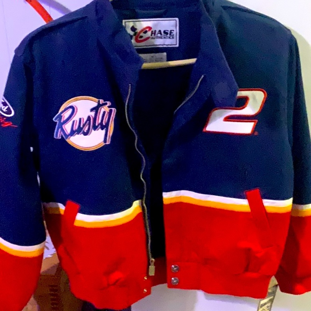 It’s nascar rusty Wallace #2 chase Authentics jacket